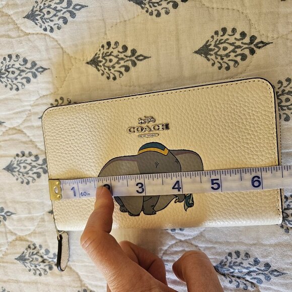 Disney Coach Dumbo Zip Wallet Ivory X Leather Accordion Long Wallet Logo Print - Picture 11 of 16